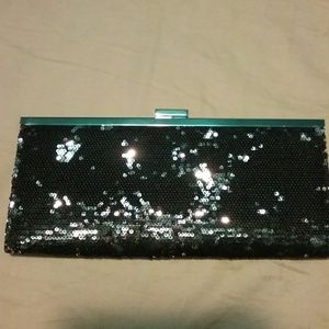 Style & co clutch,  sequence